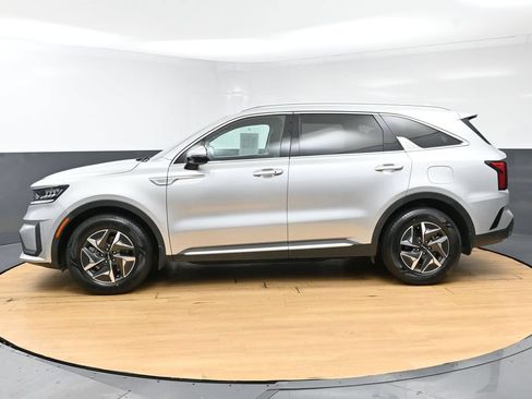 Used 2022 Kia Sorento S FWD image 6