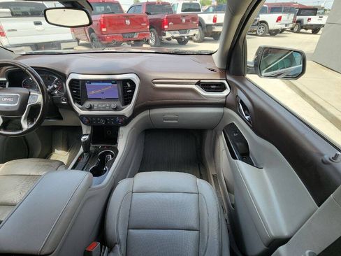 Used 2017 GMC Acadia SLT FWD image 13