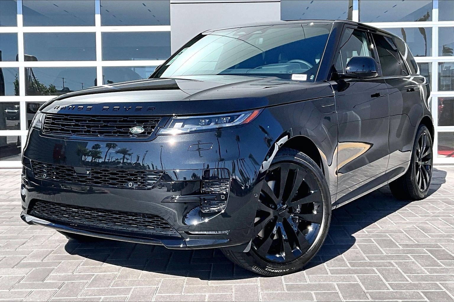 New 2026 Land Rover Range Rover Sport Dynamic SE AWD/4WD image 1