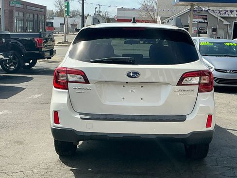 Used 2016 Subaru Outback 2.5i Premium image 5