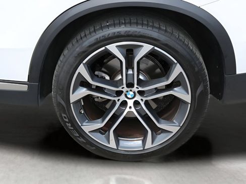 Used 2025 BMW X5 sDrive40i RWD image 9