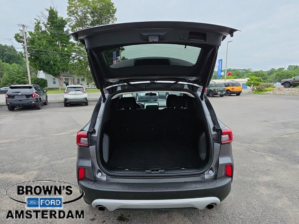 Used 2023 Ford Escape Active w/ Tech Pack #2 AWD/4WD image 8