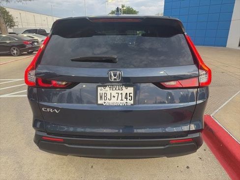 Used 2025 Honda CR-V LX image 6
