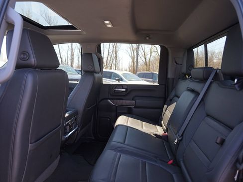 Used 2023 GMC Sierra 3500 Denali w/ Denali Ultimate Package AWD/4WD image 19