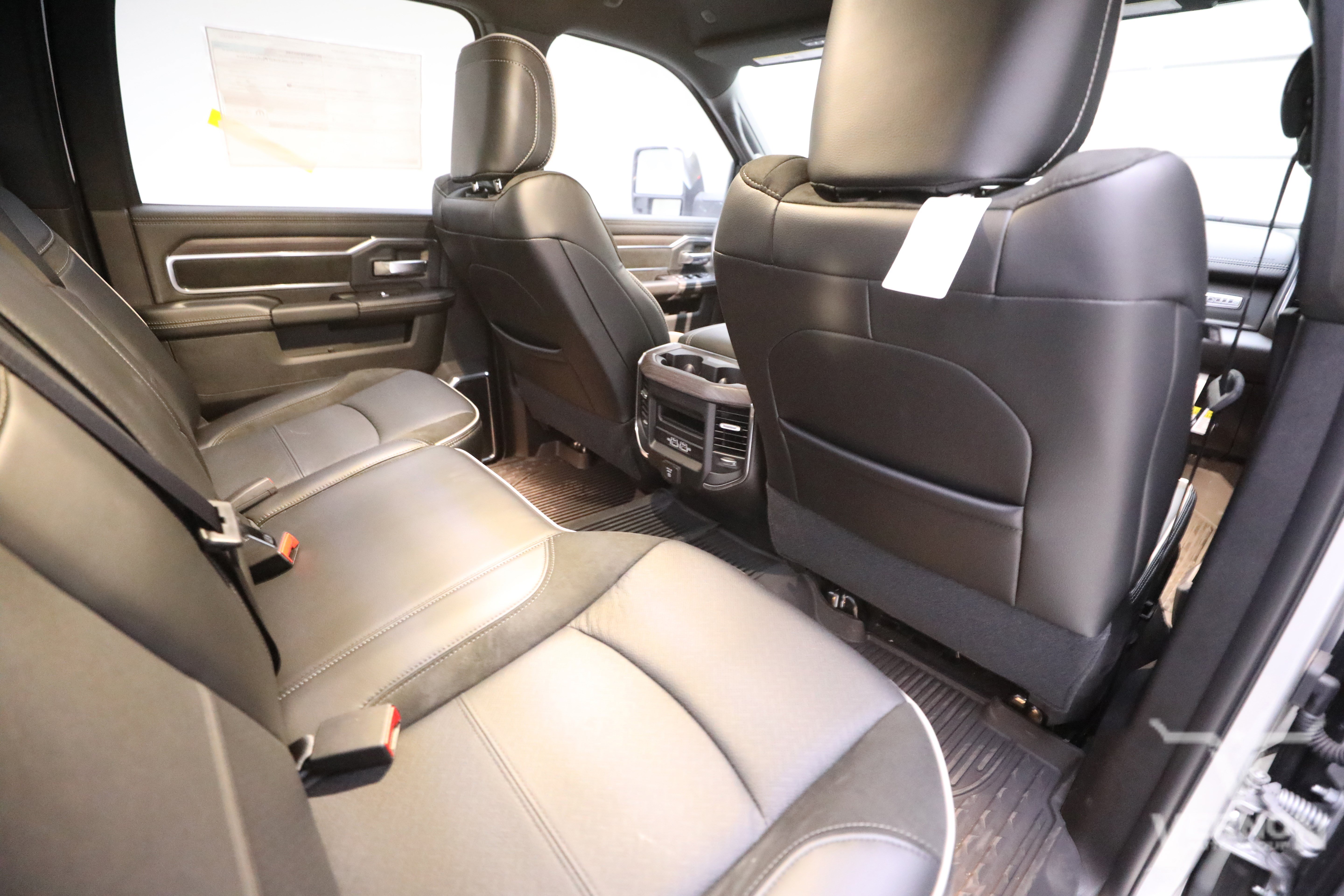 New 2026 RAM 3500 Laramie w/ Towing Technology Group AWD/4WD image 12