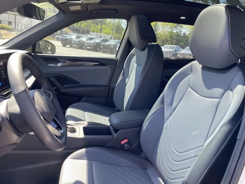 New 2026 Volkswagen Tiguan SE R-Line FWD image 15