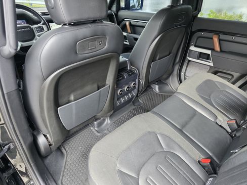 Used 2020 Land Rover Defender 110 S AWD/4WD image 14