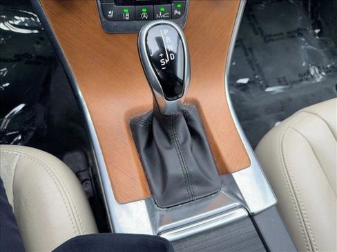 Used 2017 Volvo XC60 T5 Inscription w/ Advanced Package image 12