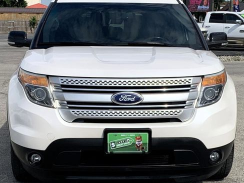 Used 2015 Ford Explorer XLT w/ Equipment Group 202B AWD/4WD image 8