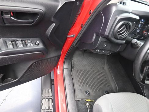 Used 2021 Toyota Tacoma SR image 13