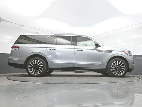 Used 2023 Lincoln Navigator L Black Label image 38