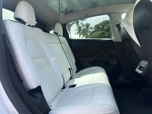 Used 2023 Tesla Model Y Long Range image 12