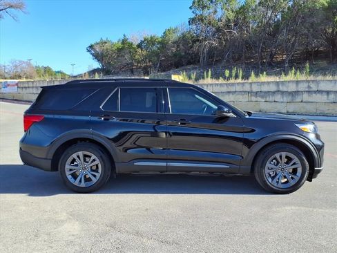 Certified 2024 Ford Explorer XLT w/ Equipment Group 202A image 2