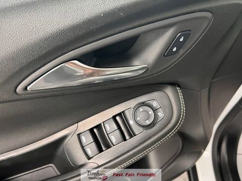 Used 2025 Buick Encore GX Preferred FWD image 27