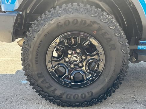Used 2023 Ford Bronco Wildtrak AWD/4WD image 36