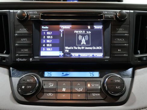 Used 2015 Toyota RAV4 XLE image 26