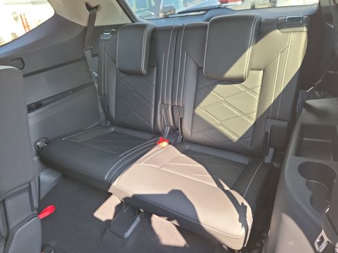 New 2026 Volkswagen Atlas SE image 8