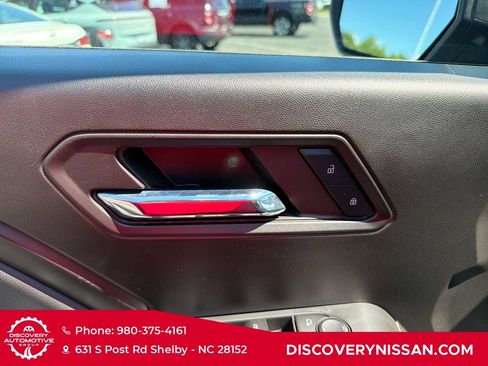 Used 2023 Chevrolet Colorado LT w/ LT Convenience Package RWD image 11