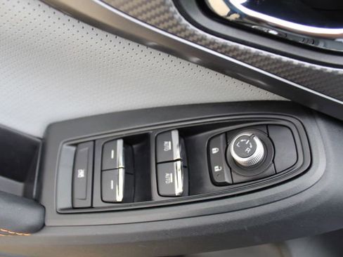 Used 2023 Subaru Crosstrek 2.5i Limited w/ Moonroof Package image 14