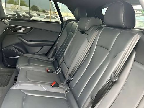 Used 2020 Audi Q8 Prestige AWD/4WD image 17