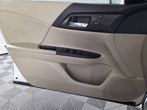 Used 2013 Honda Accord EX-L image 19