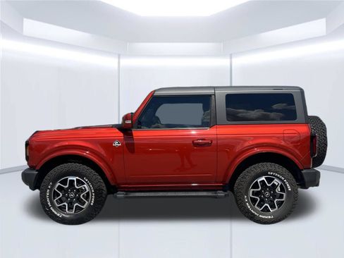 Used 2023 Ford Bronco Outer Banks AWD/4WD image 3