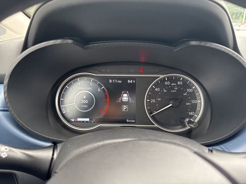 New 2025 Nissan Versa SV w/ Trunk Package image 10