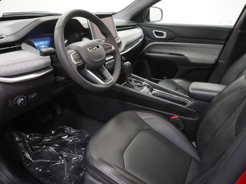 Certified 2023 Jeep Compass Latitude w/ Sun and Sound Group AWD/4WD image 18