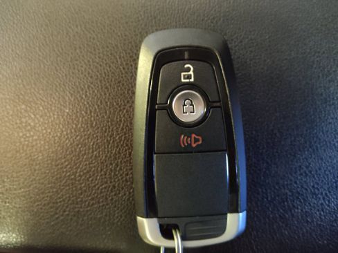 Used 2019 Ford EcoSport SE FWD image 32
