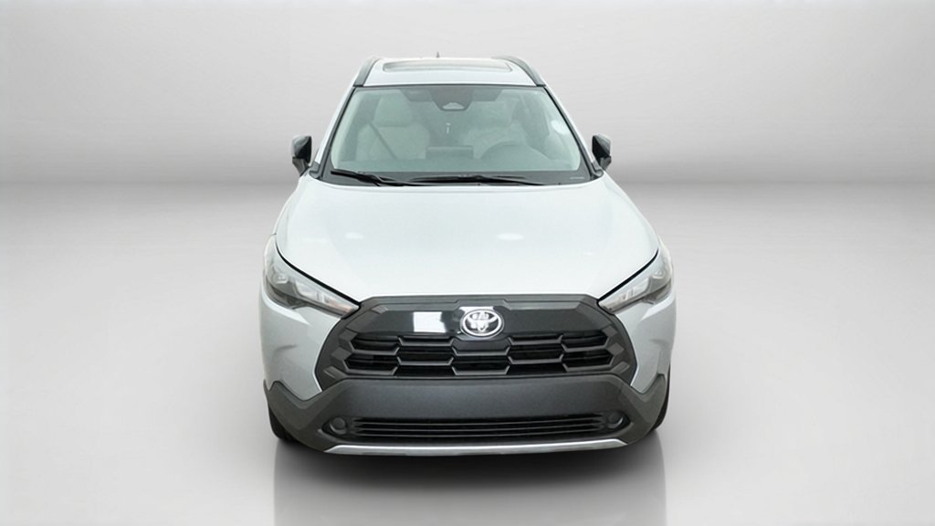 New 2026 Toyota Corolla Cross LE w/ Moonroof Package FWD image 2