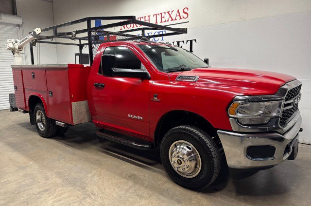 Used 2020 RAM 3500 Tradesman w/ Chrome Appearance Group RWD image 3