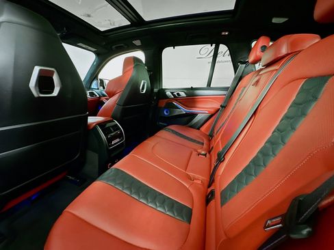 Used 2024 BMW X5 M Competition w/ Executive Package image 24