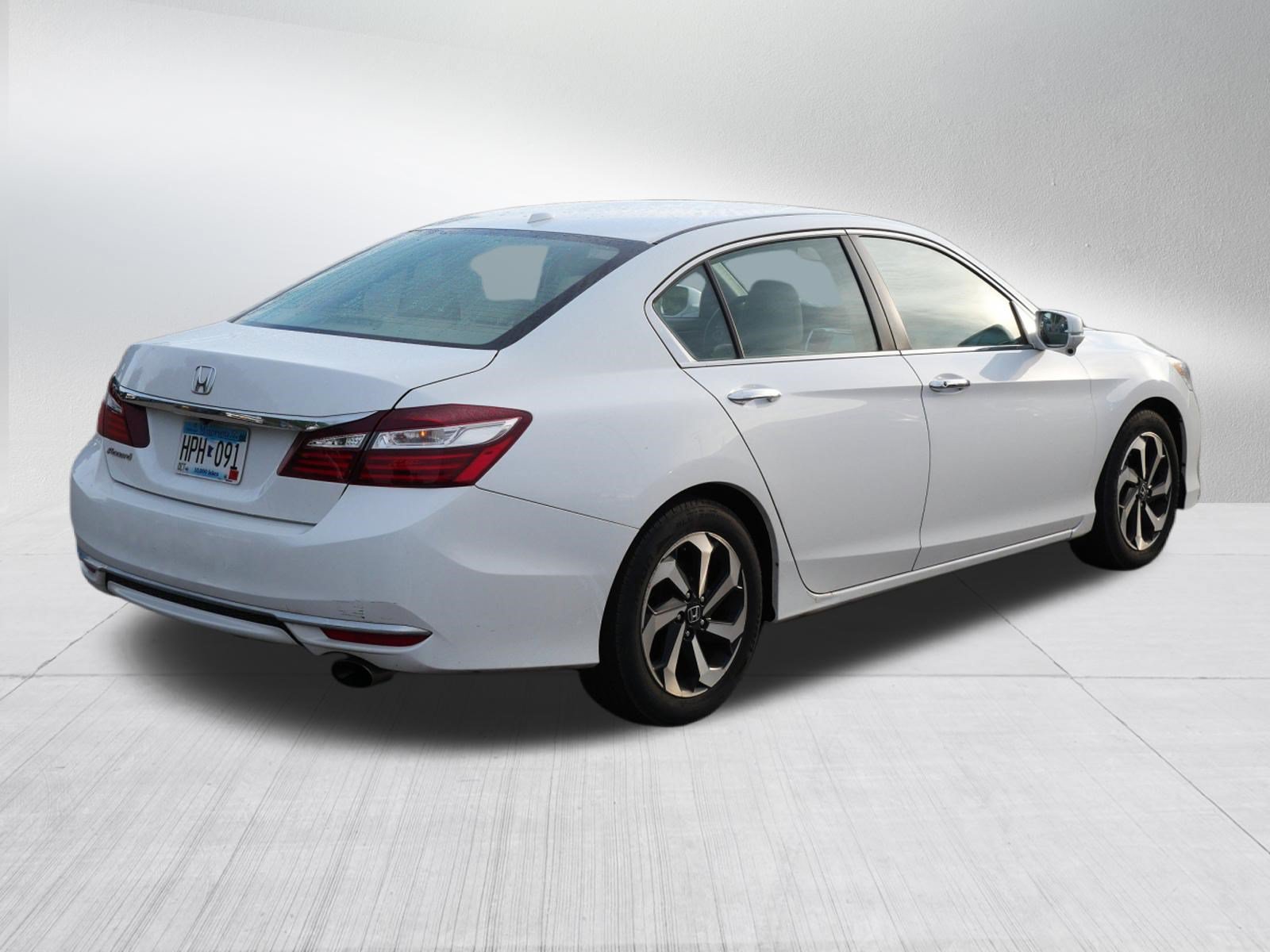 Used 2016 Honda Accord EX-L image 7