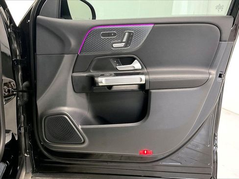 Used 2025 Mercedes-Benz GLB 250 image 22