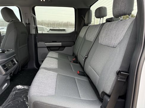 New 2026 Ford F250 XLT w/ FX4 Off-Road Package image 41
