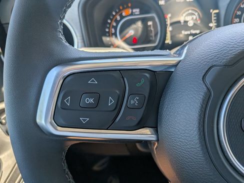 Used 2026 Jeep Wrangler Unlimited Sahara AWD/4WD image 29