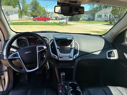 Used 2017 GMC Terrain SLT AWD/4WD image 9