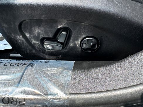 Used 2015 Chrysler 200 C image 26