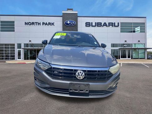 Used 2019 Volkswagen Jetta R-Line FWD image 4