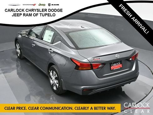 Used 2025 Nissan Altima 2.5 S FWD image 33