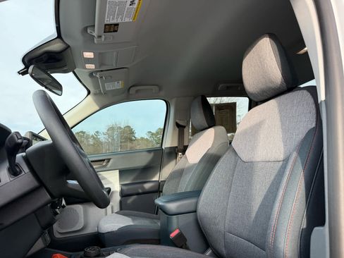 Used 2024 Ford Maverick XLT image 25