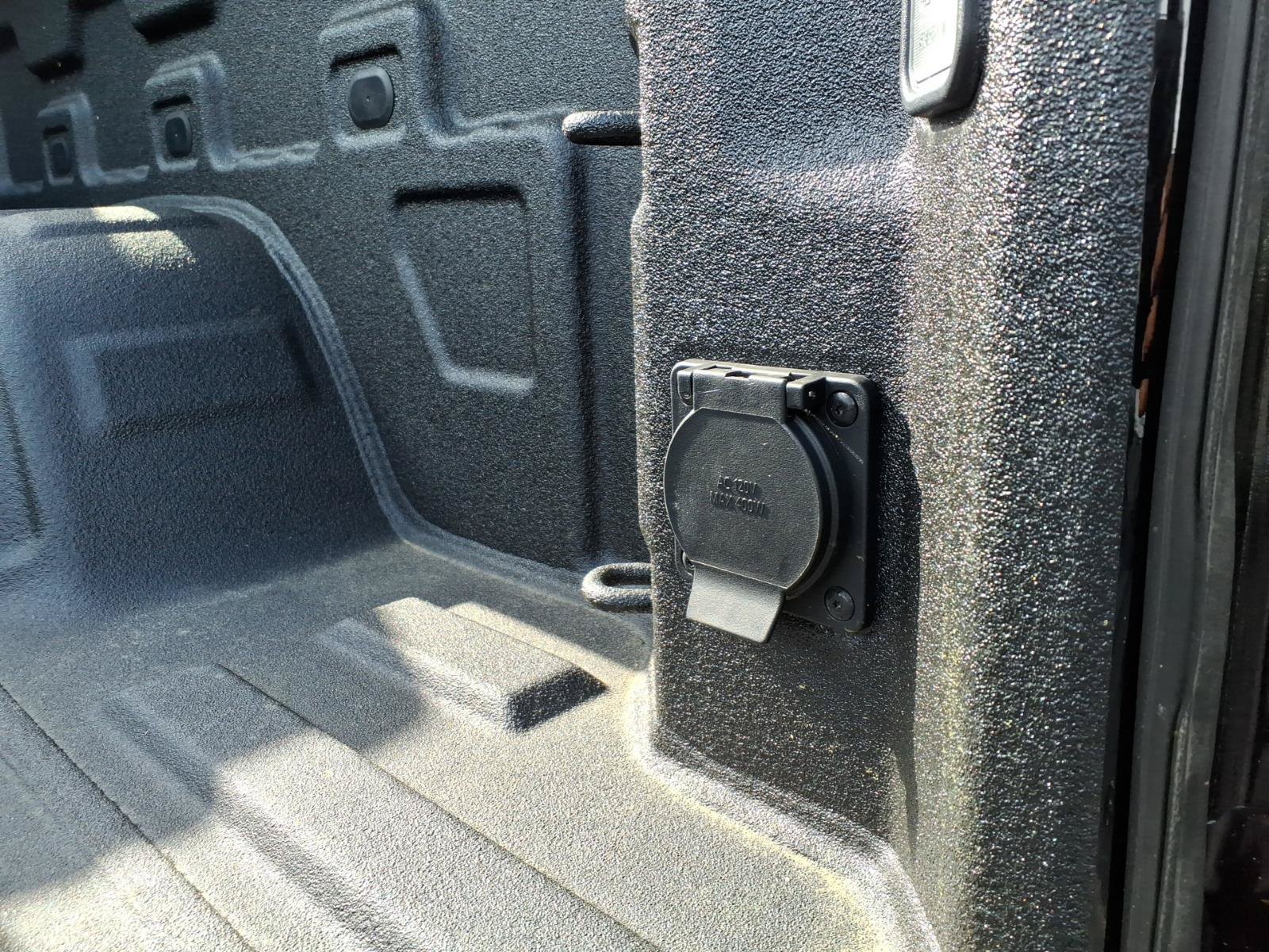Used 2025 GMC Sierra 1500 AT4 w/ AT4 Premium Package AWD/4WD image 5