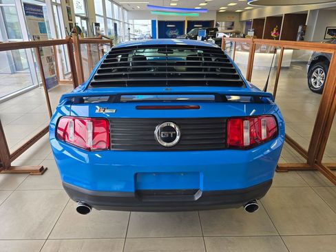 Used 2010 Ford Mustang GT RWD image 5