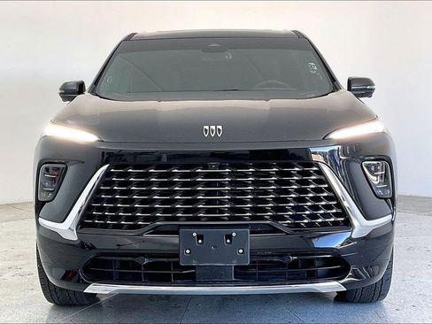 Used 2025 Buick Enclave Avenir w/ Trailering Package, 5000 lbs. image 6