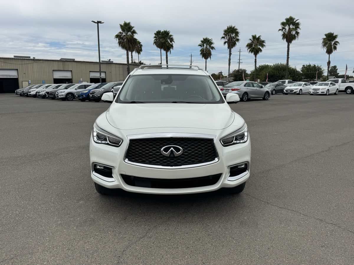 Used 2018 INFINITI QX60 Luxe w/ Deluxe Technology Package AWD/4WD image 4