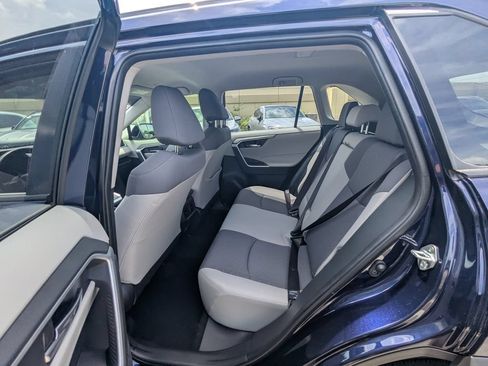 Used 2025 Toyota RAV4 XLE FWD image 24