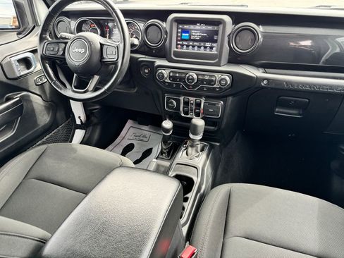 Used 2021 Jeep Wrangler Unlimited Sport AWD/4WD image 12
