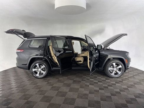 Used 2021 Jeep Grand Cherokee L Limited image 19