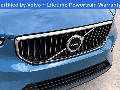 Used 2025 Volvo XC40 B5 Plus image 37