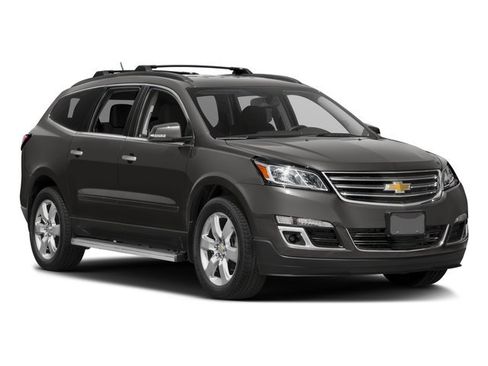 Used 2017 Chevrolet Traverse LT w/ Style and Technology Package AWD/4WD image 11
